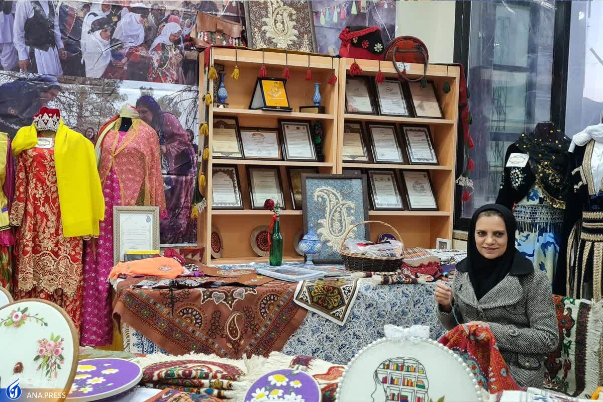 بهرهبرداری از ظرفیت صنایع بزرگ توسط مرکز رشد دانشگاه آزاد لنجان بهرهبرداری از ظرفیت صنایع بزرگ توسط مرکز رشد دانشگاه آزاد لنجان