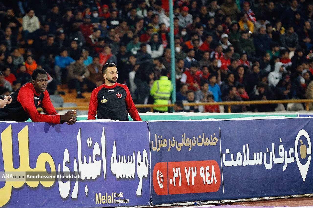 بی تابی سروش رفیعی برای بازی مقابل سپاهان+تصاویر بی تابی سروش رفیعی برای بازی مقابل سپاهان+تصاویر