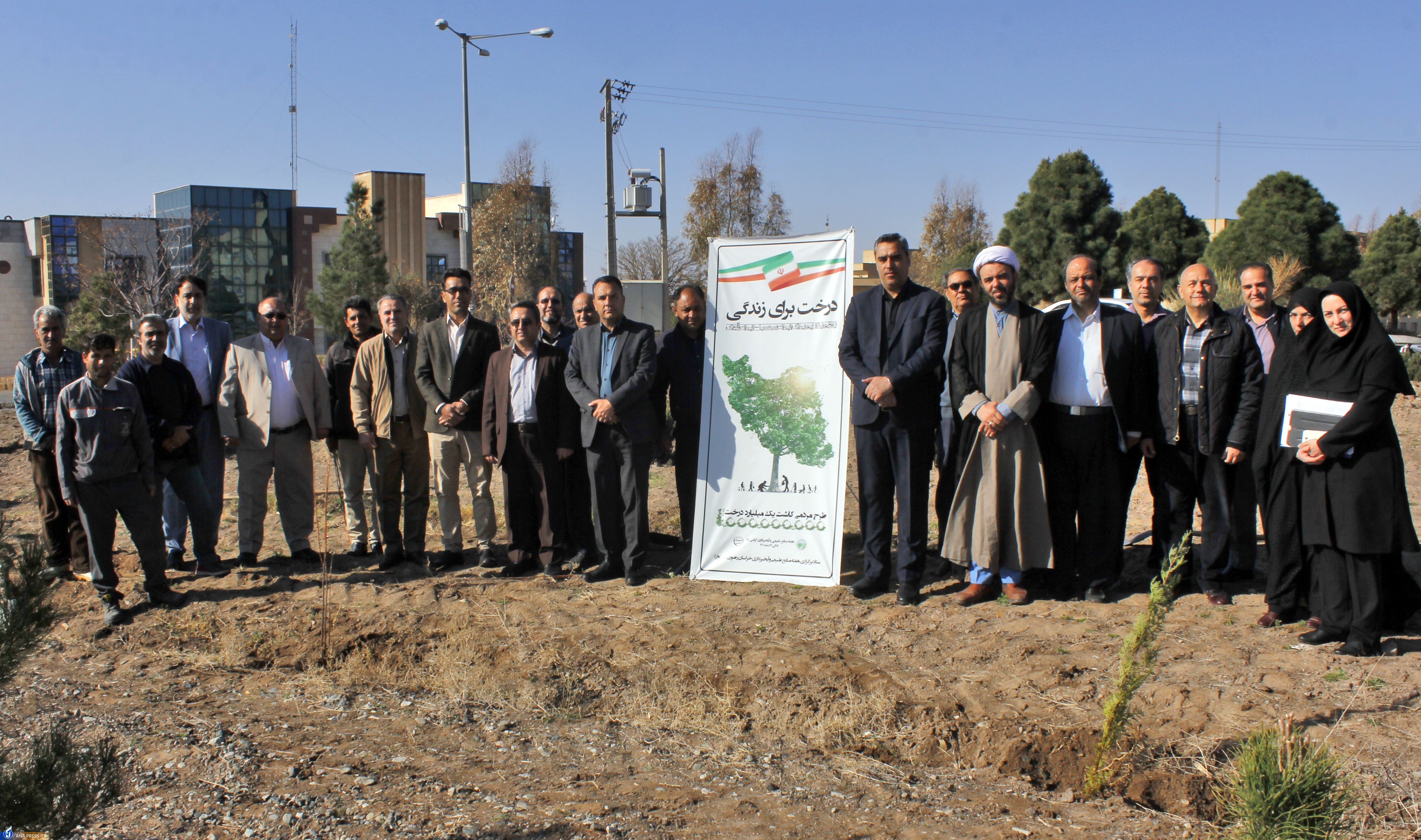 قطار جویندگان علم در ریل دوستی با طبیعت قطار جویندگان علم در ریل دوستی با طبیعت