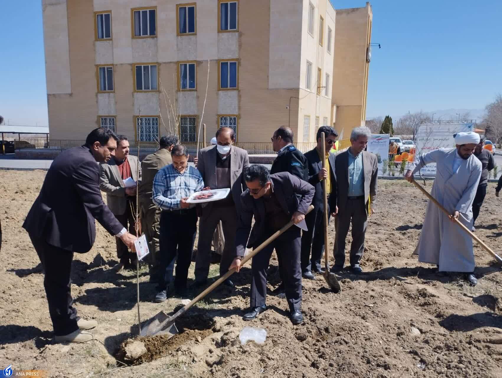 بزرگداشت روز شهدا در واحدهای دانشگاه آزاد بزرگداشت روز شهدا در واحدهای دانشگاه آزاد