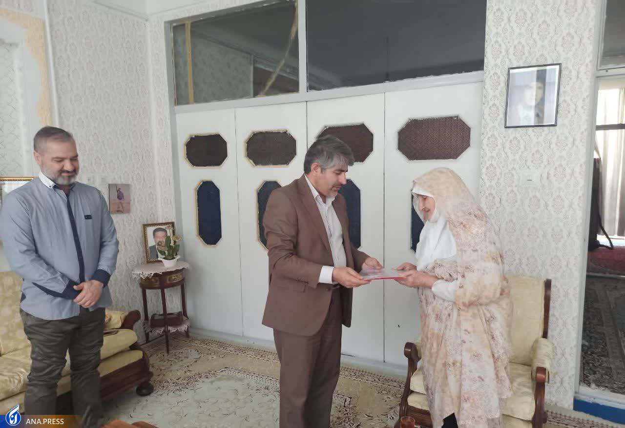 از کاشت درخت به یاد شهید تا دلجویی از خانواده‌ شهدا