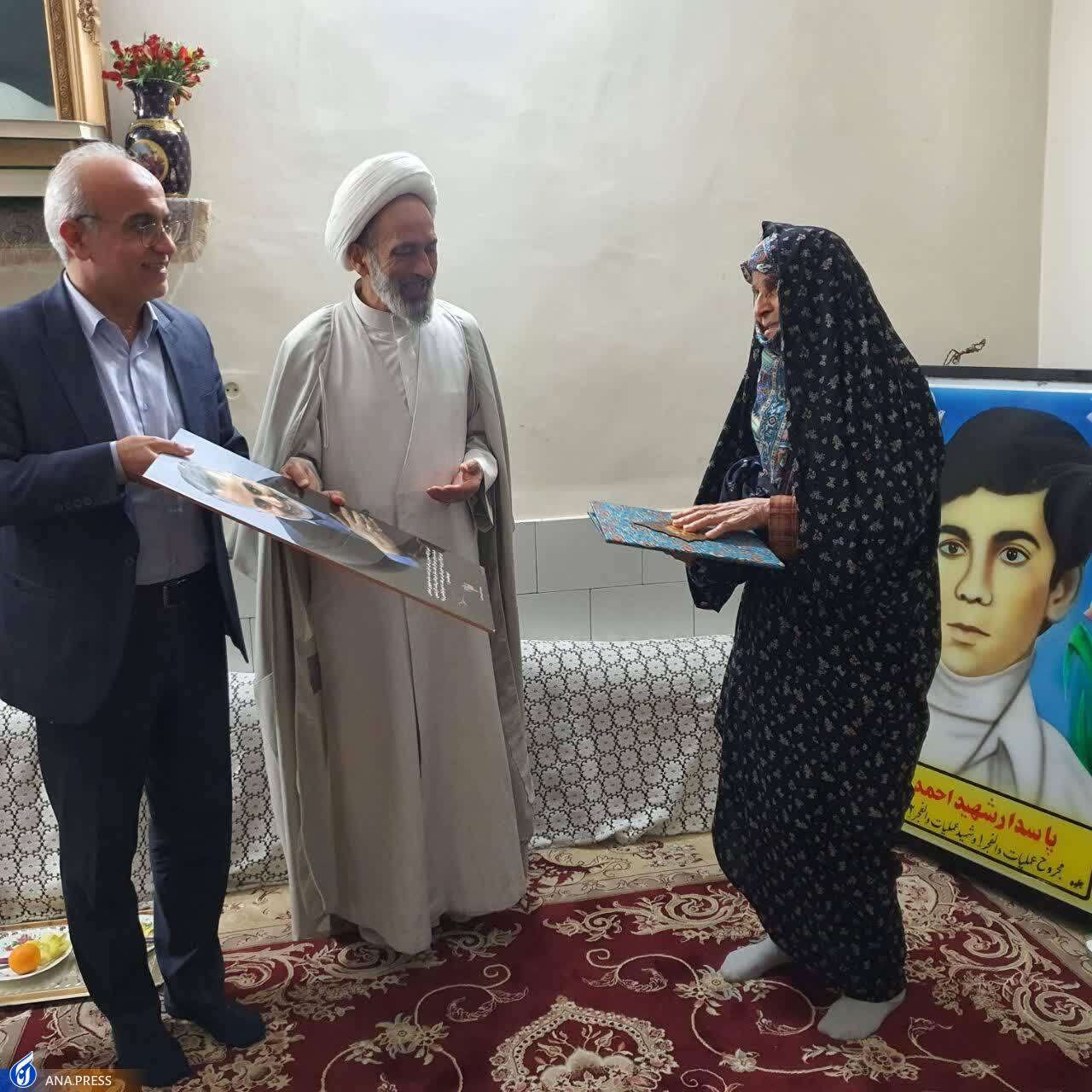 از کاشت درخت به یاد شهید تا دلجویی از خانواده‌ شهدا