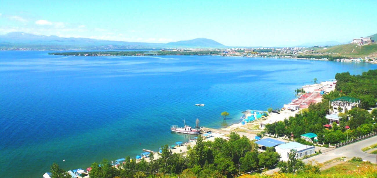 نگاهی به حسوحال نوروز در ایروان نگاهی به حسوحال نوروز در ایروان