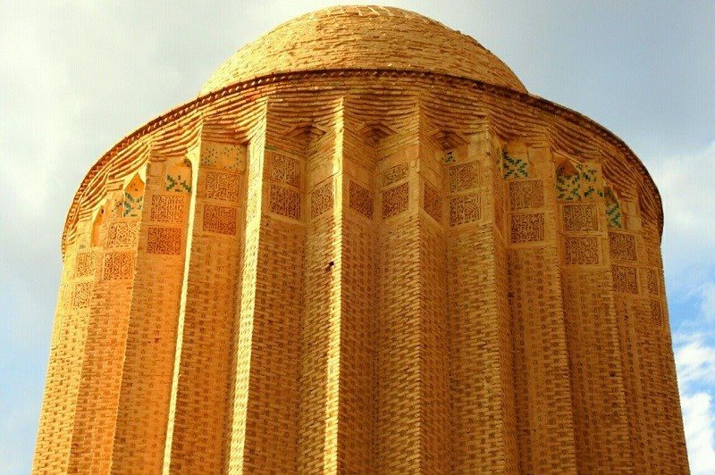 معرفی برج کاشانه بسطام معرفی برج کاشانه بسطام