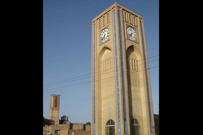 معرفی میدان ساعت یزد