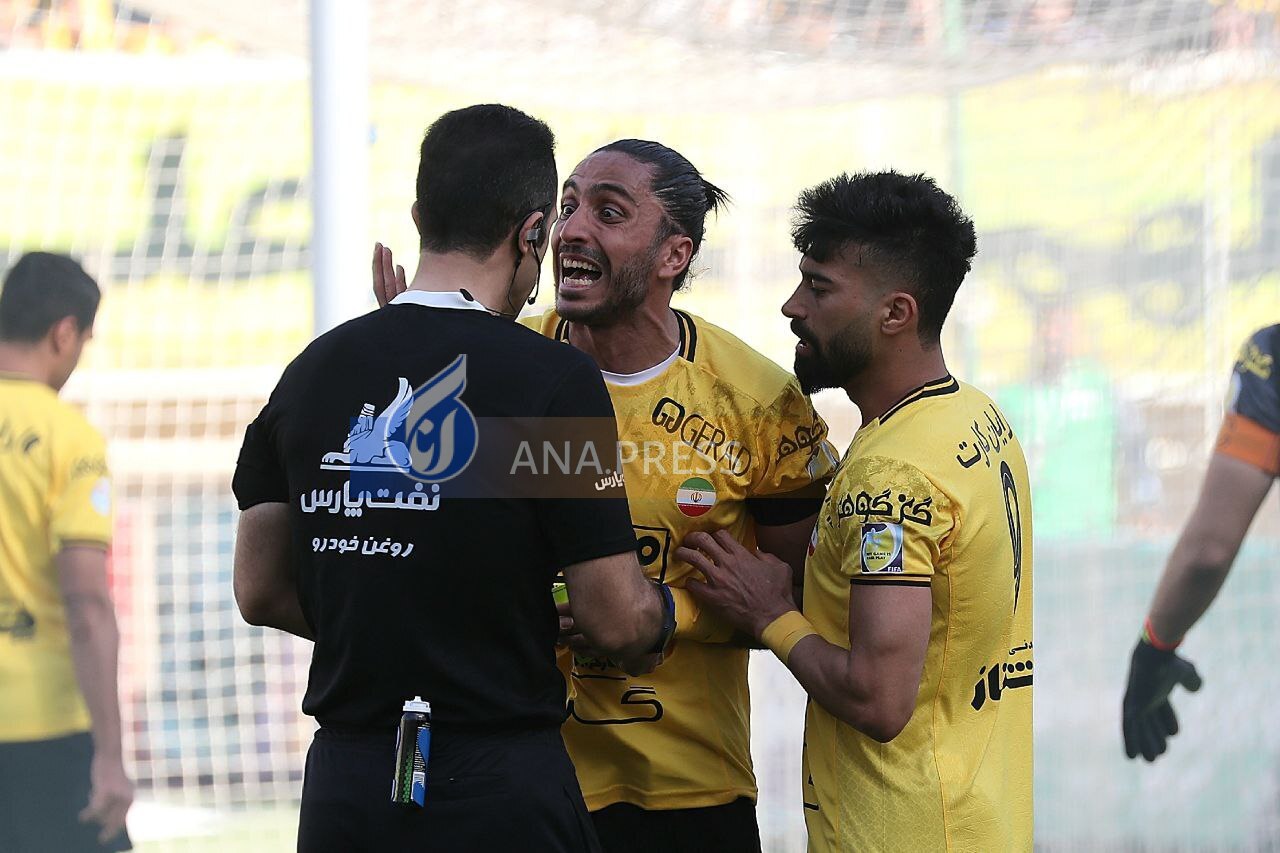 تکرار سناریوی یزدانی در استقلال این بار با سپاهان مقابل پرسپولیس+تصاویر تکرار سناریوی یزدانی در استقلال این بار با سپاهان مقابل پرسپولیس+تصاویر