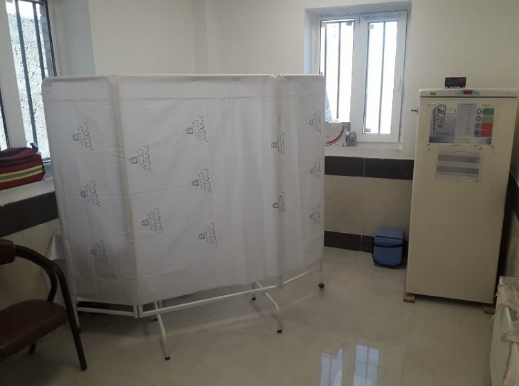 خانه بهداشت شهدای بانک ملت در یکی از روستاهای استان خراسان جنوبی افتتاح شد. خانه بهداشت شهدای بانک ملت در یکی از روستاهای استان خراسان جنوبی افتتاح شد.