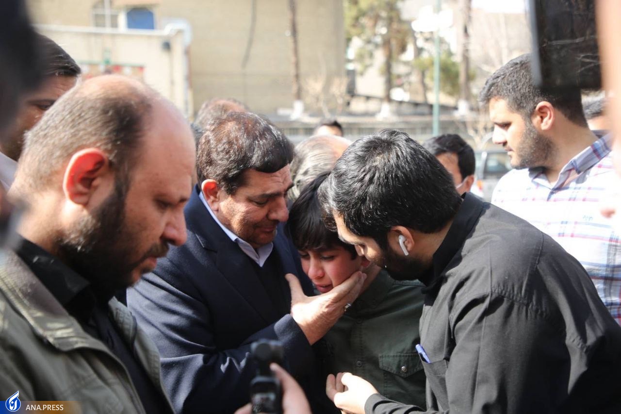 ادای احترام معاون اول رئیس جمهور به پیکر اسماعیل احمدی