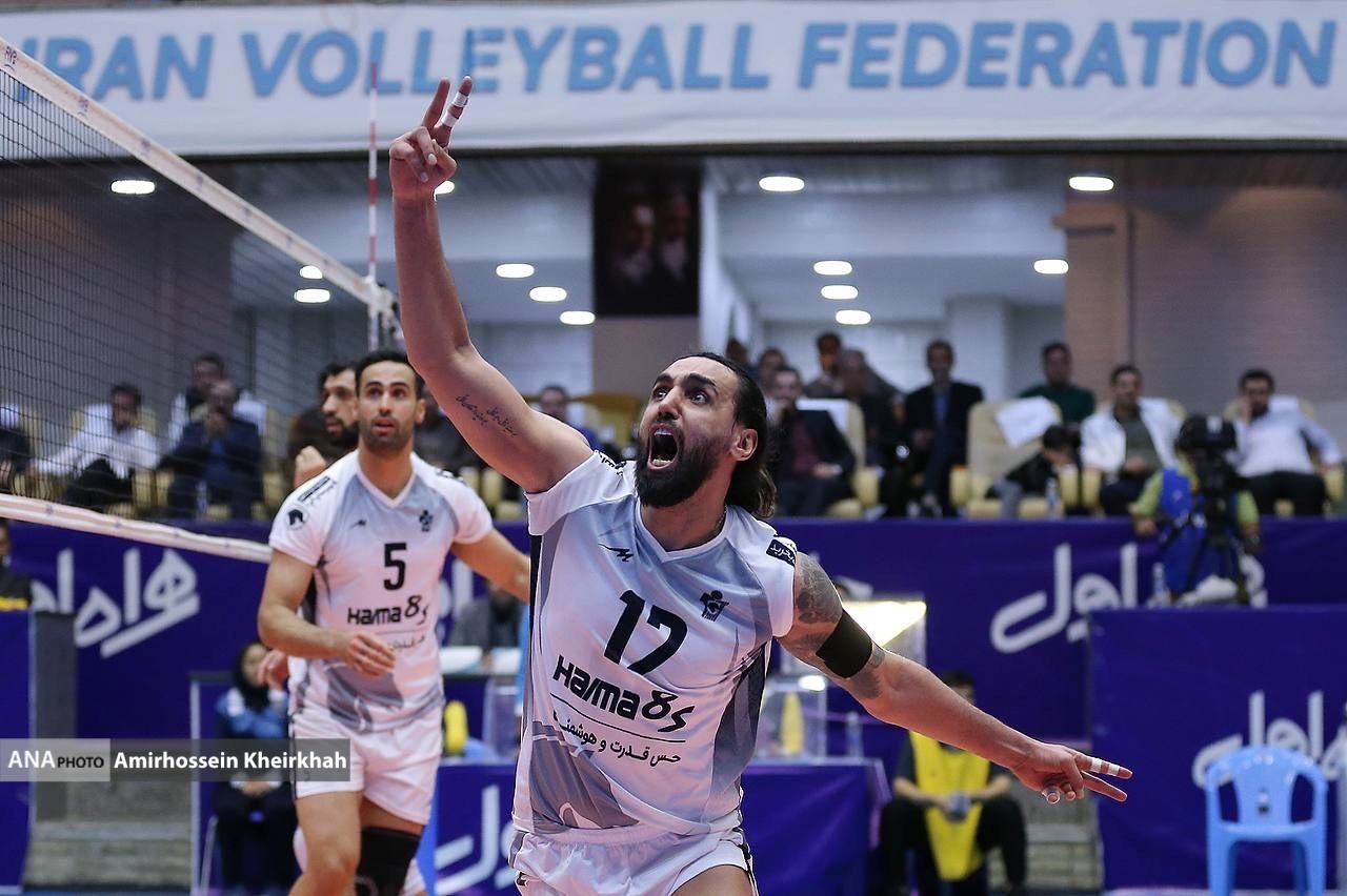 قاب های ماندگار از بازی تماشایی پیکان و نیان الکترونیک خراسان قاب های ماندگار از بازی تماشایی پیکان و نیان الکترونیک خراسان