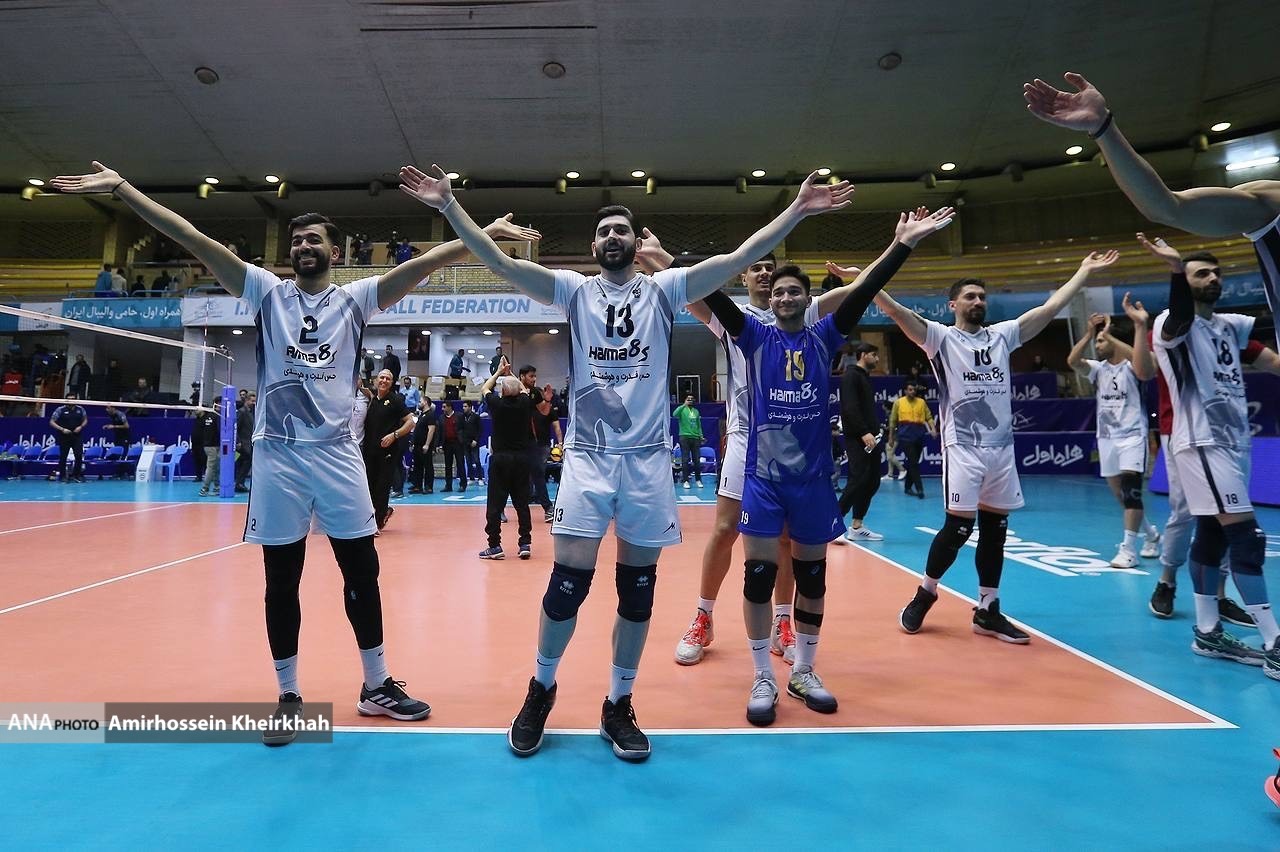 قاب های ماندگار از بازی تماشایی پیکان و نیان الکترونیک خراسان قاب های ماندگار از بازی تماشایی پیکان و نیان الکترونیک خراسان