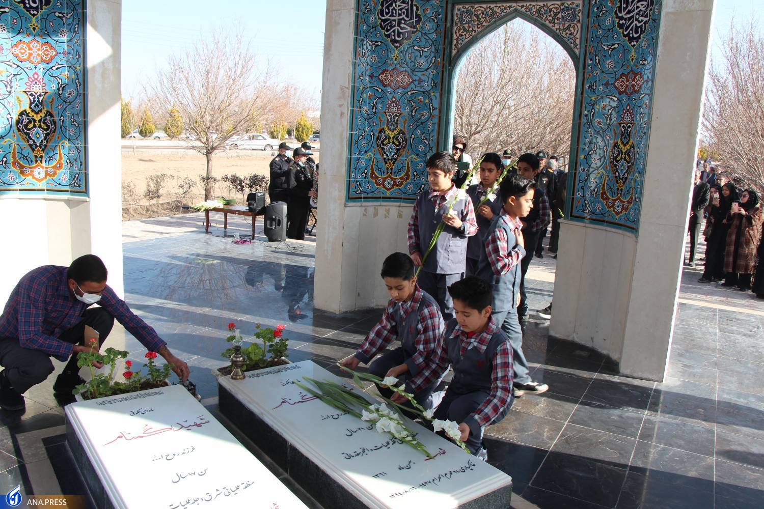 برگزیدگان جشنواره بین‌المللی شعر سرو را بشناسید