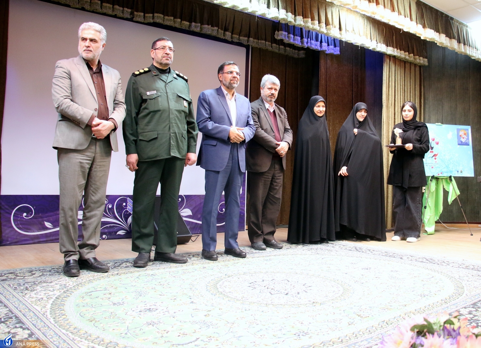 برگزیدگان جشنواره داستاننویسی «به یاد لالهها» معرفی شدند + اسامی برگزیدگان جشنواره داستاننویسی «به یاد لالهها» معرفی شدند + اسامی