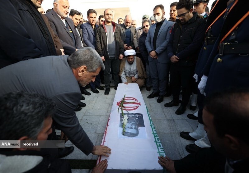 پیکر اسماعیل احمدی تشییع شد پیکر اسماعیل احمدی تشییع شد