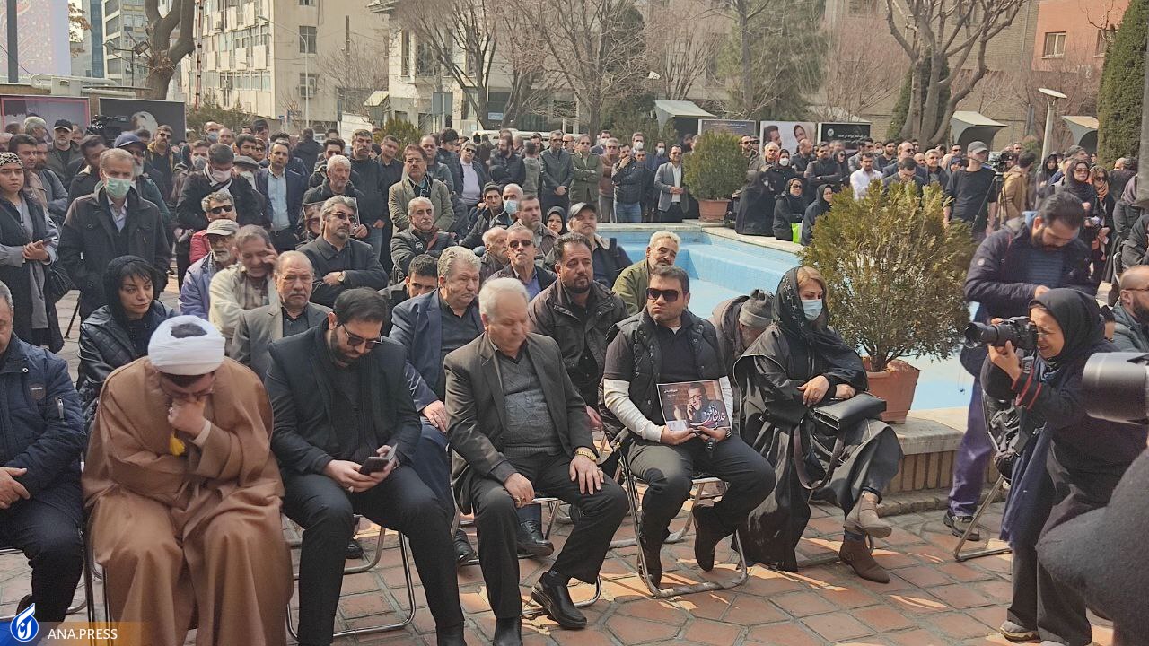 اشک‌های سیدجواد هاشمی در روز وداع با «شهرام عبدلی» + عکس و فیلم