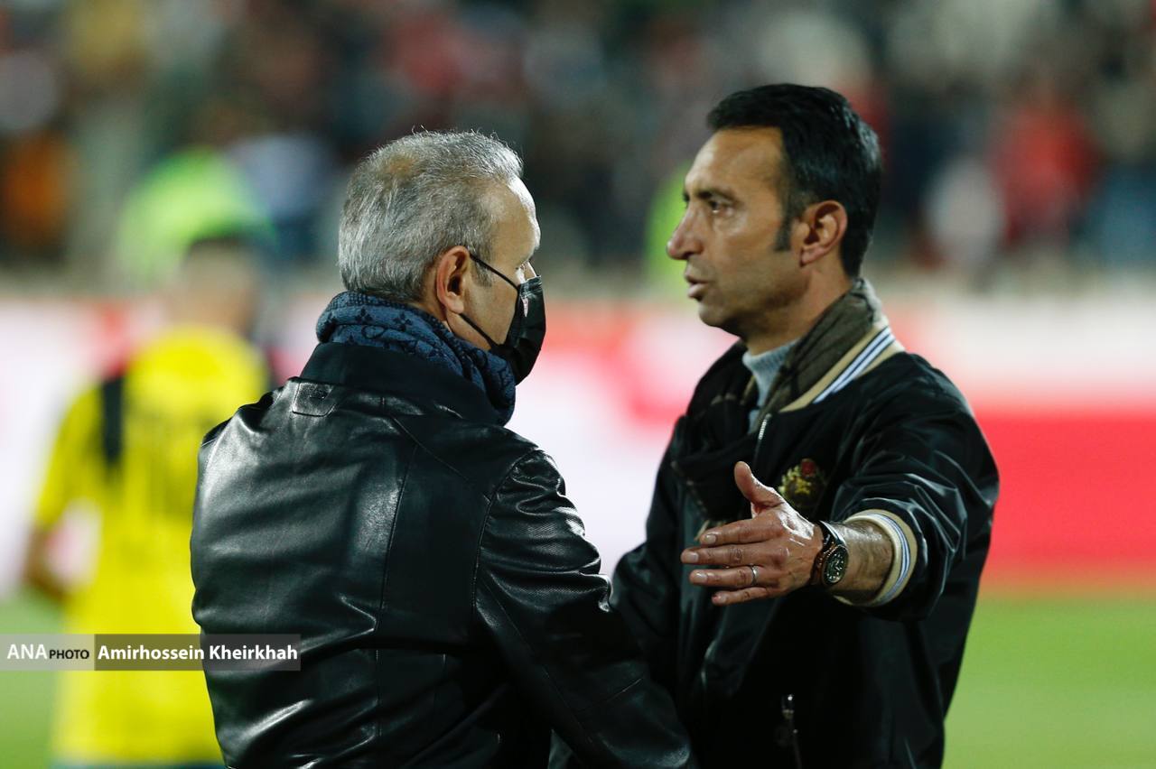 مشت معنادار گل‌محمدی+تصاویر