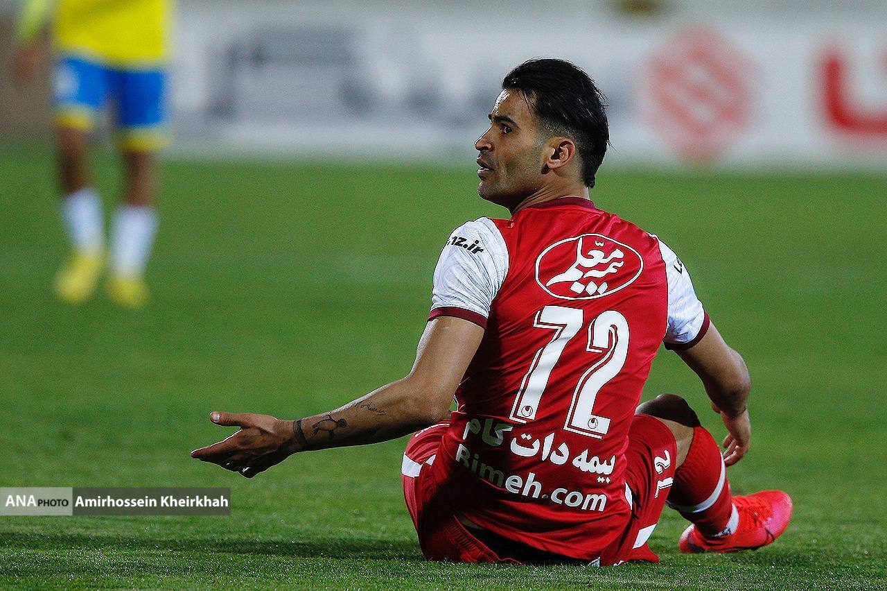 تصاویری از برتری پرسپولیس/ چهره خشمگین عنایتی در روز بد نفتی ها