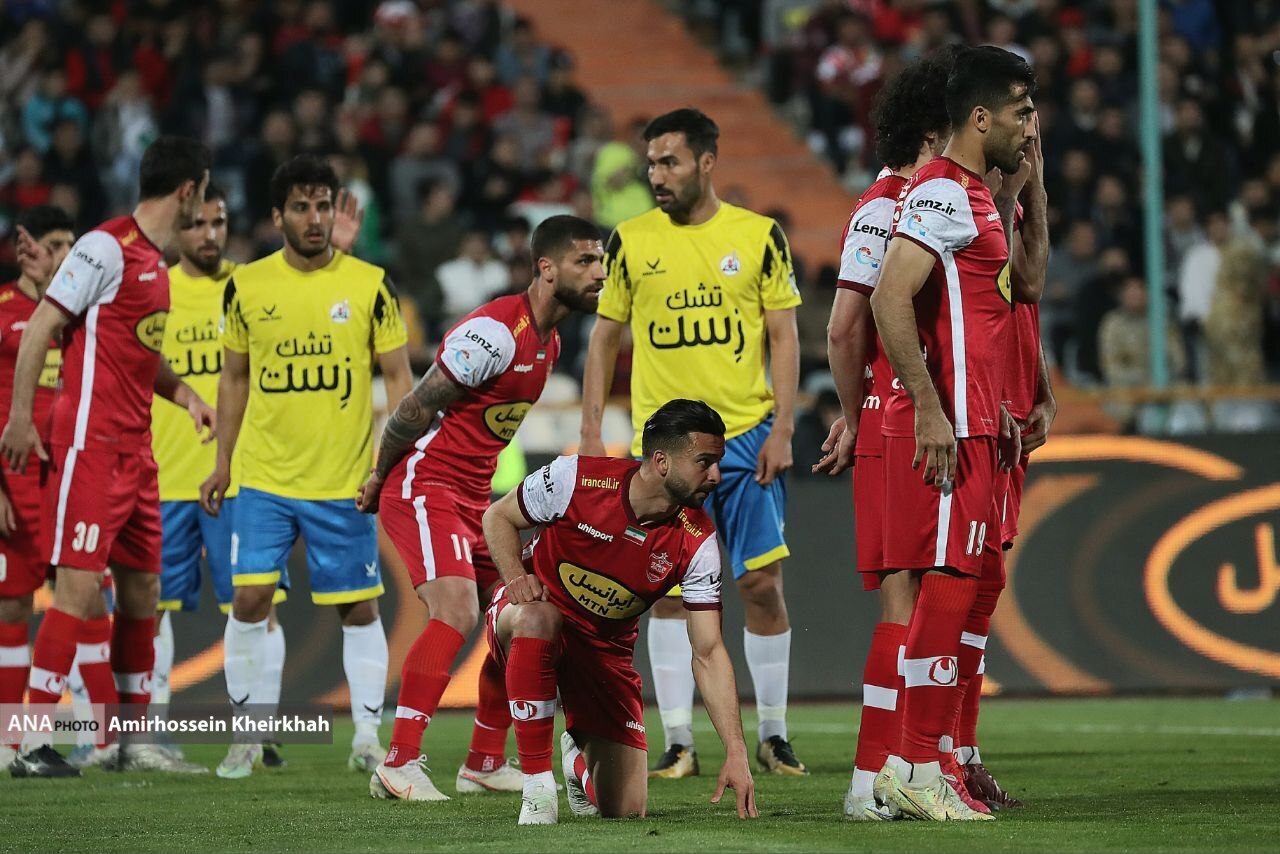 بازی با لنگه کفش گولسیانی؛ تاکتیک جالب رفیعی برای گلزنی بازی با لنگه کفش گولسیانی؛ تاکتیک جالب رفیعی برای گلزنی