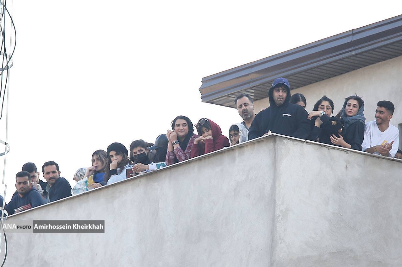 واکنش کاپیتان استقلال به سوپرگل هافبک نساجی و تماشای خانوادگی بازی+ تصویر