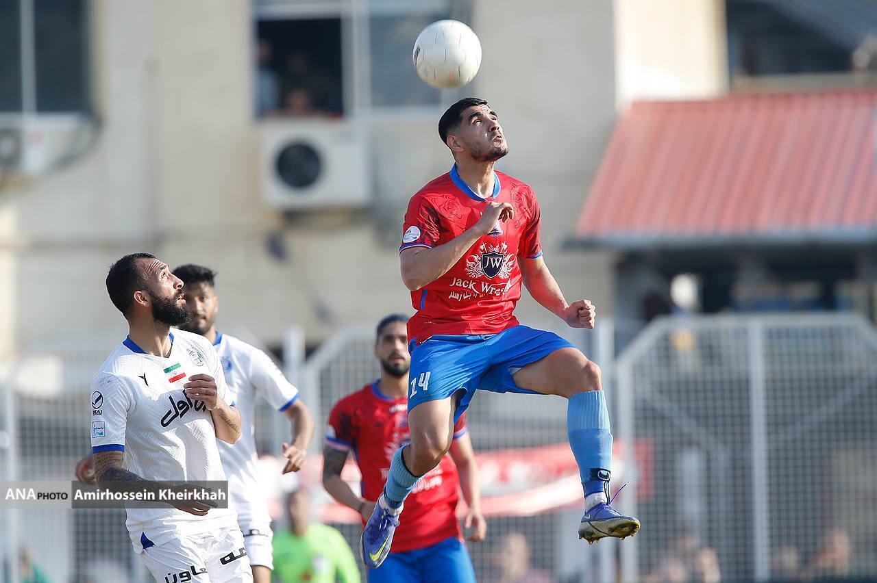 تصاویر توقف استقلال در خانه نساجی