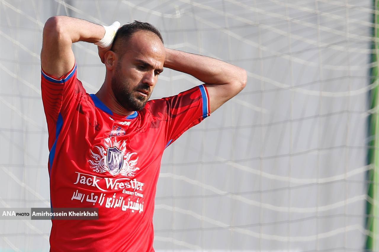 تصاویر توقف استقلال در خانه نساجی