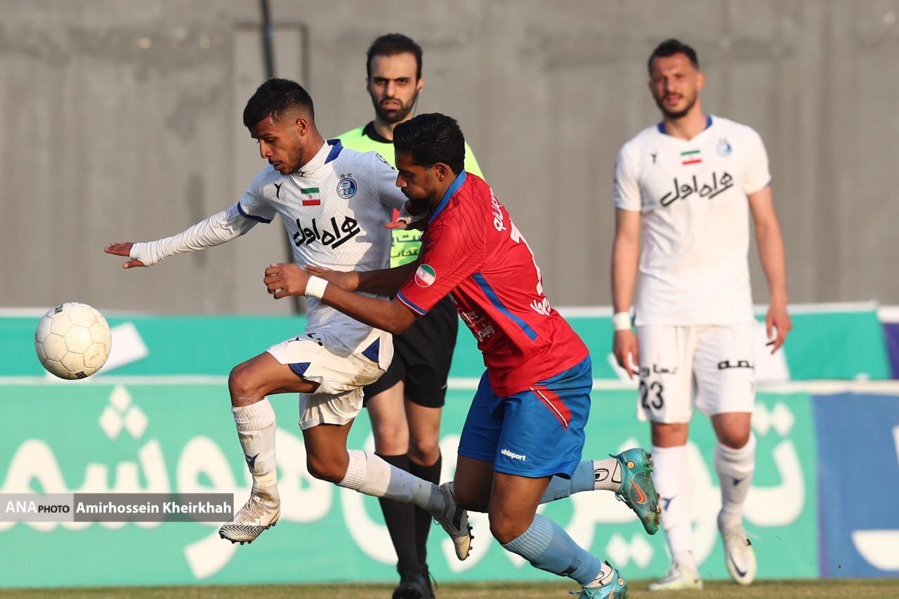 تصاویر توقف استقلال در خانه نساجی