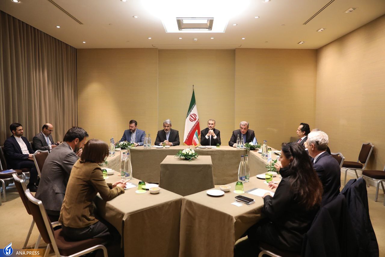 وزیر امور خارجه: سازمانهای بینالمللی برای جلوگیری از تأثیر پذیری حمایتهای بینالمللی از موانع تحریمها، تدابیر لازم را بکار گیرند وزیر امور خارجه: سازمانهای بینالمللی برای جلوگیری از تأثیر پذیری حمایتهای بینالمللی از موانع تحریمها، تدابیر لازم را بکار گیرند