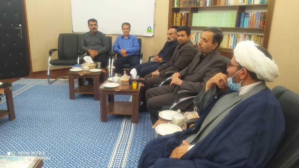 دانشگاهها با فعالیت پژوهشی و طرح تحقیقاتی به حل مشکلات کمک کنند دانشگاهها با فعالیت پژوهشی و طرح تحقیقاتی به حل مشکلات کمک کنند