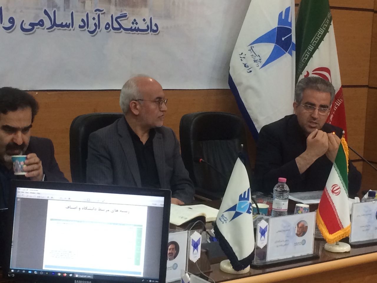 طرحهای نیمهتمام صنعتی یزد نیازمند 35 هزار نیروی کار است طرحهای نیمهتمام صنعتی یزد نیازمند 35 هزار نیروی کار است