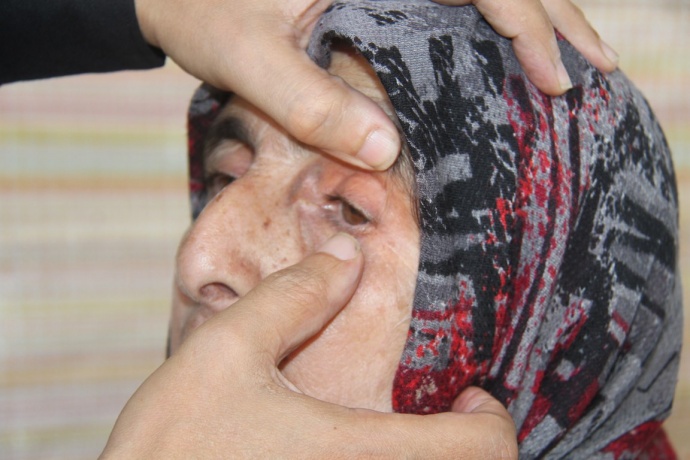 ویزیت رایگان هزار نفر از مردم در مناطق محروم ساری ویزیت رایگان هزار نفر از مردم در مناطق محروم ساری