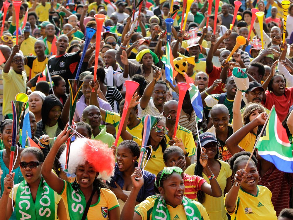 «ووووزلا» نمادی از شکوفایی صنایع فرهنگی در بستر جام جهانی فوتبال «ووووزلا» نمادی از شکوفایی صنایع فرهنگی در بستر جام جهانی فوتبال