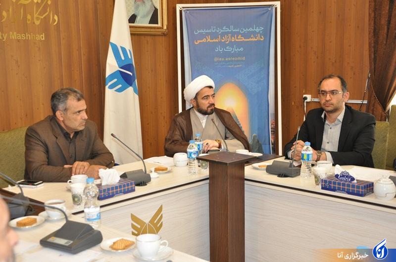 ترویج معارف اهلبیت(ع) در زبان و ادبیات فارسی/ جای نهجالبلاغه در جشنواره شعر مولود کعبه خالی است ترویج معارف اهلبیت(ع) در زبان و ادبیات فارسی/ جای نهجالبلاغه در جشنواره شعر مولود کعبه خالی است