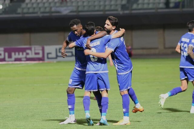 آمارهای هفته پنجم لیگ برتر فوتبال/ پرسپولیس و سعید صادقی بهترین عملکرد+عکس آمارهای هفته پنجم لیگ برتر فوتبال/ پرسپولیس و سعید صادقی بهترین عملکرد+عکس