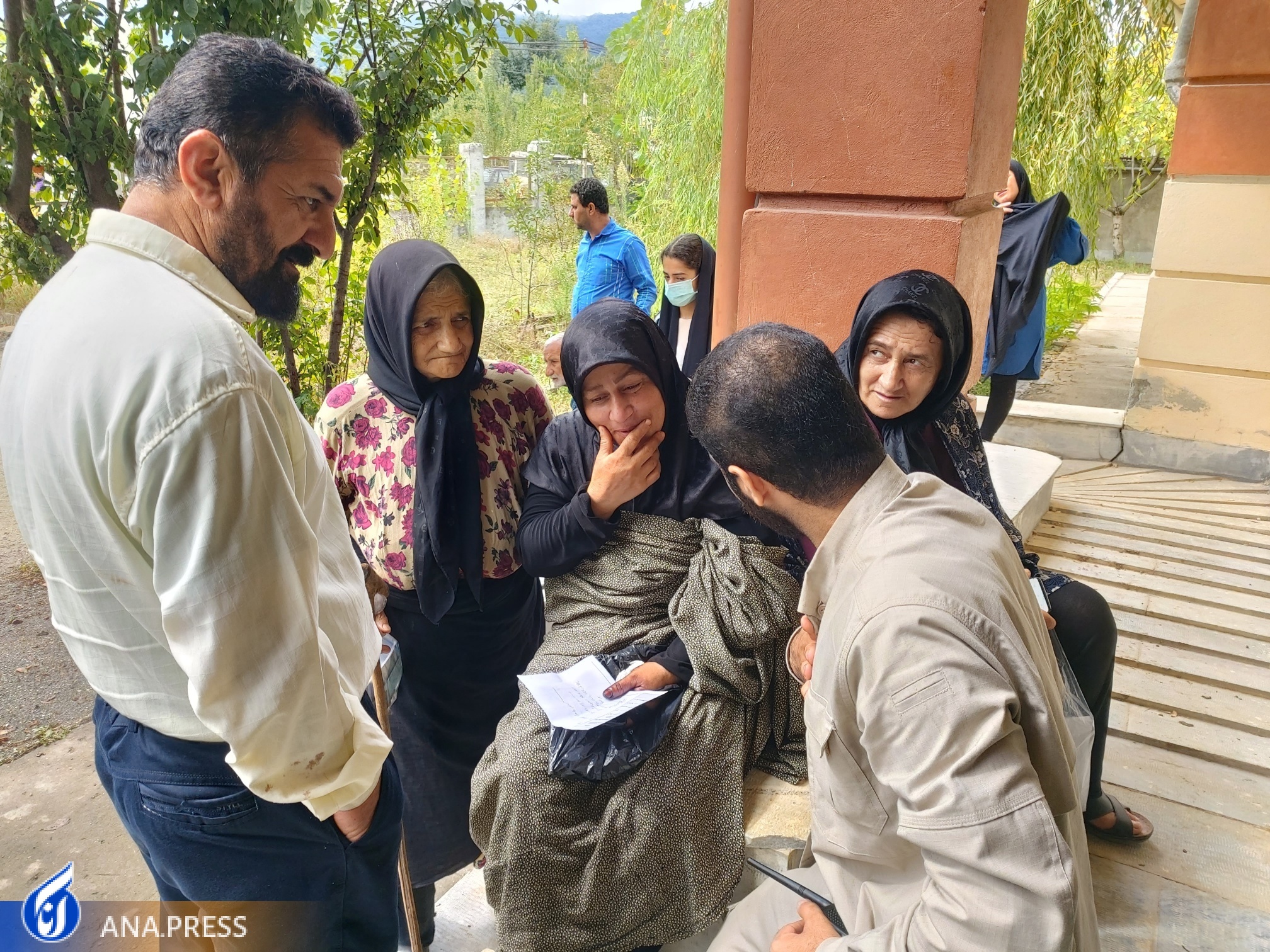 ۶۰۰ نفر از مردم محروم منطقه هزار جریب نکا ویزیت رایگان شدند ۶۰۰ نفر از مردم محروم منطقه هزار جریب نکا ویزیت رایگان شدند