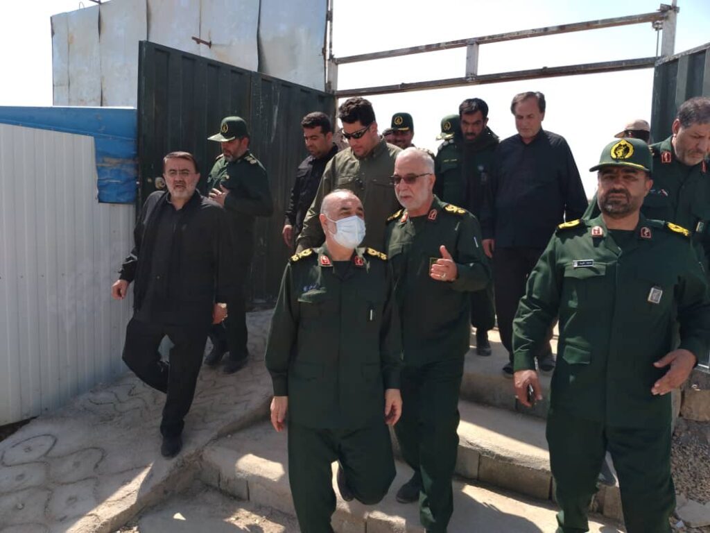 سرلشکر سلامی: تمام امکانات سپاه در خدمت زائران اربعین است سرلشکر سلامی: تمام امکانات سپاه در خدمت زائران اربعین است