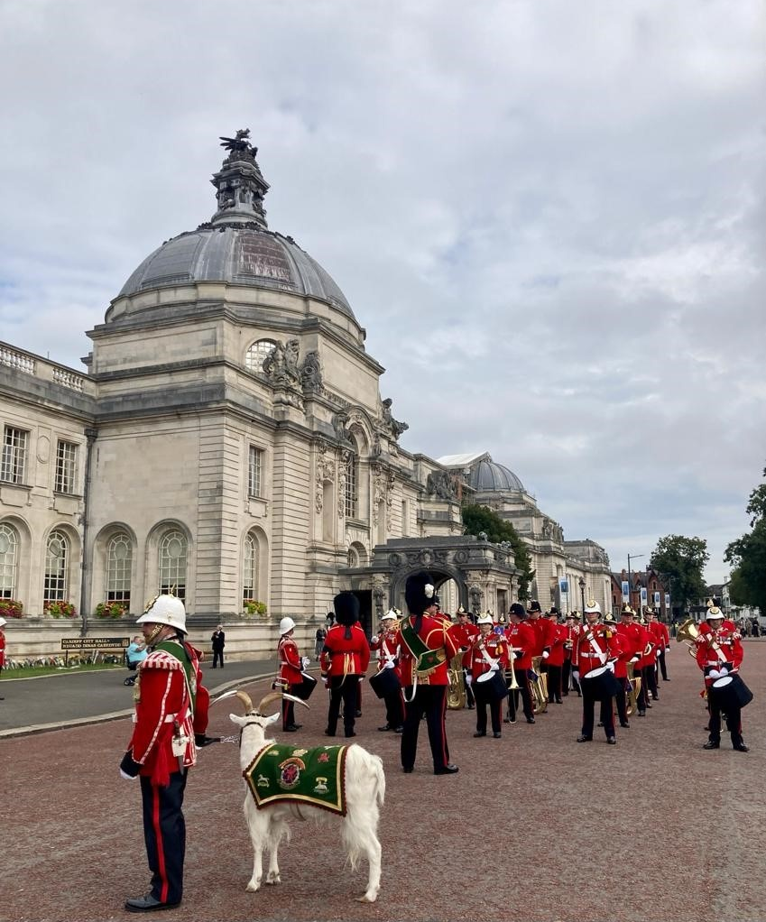 حاشیه های حضور یک بُز در مراسم اعلام پادشاهی چارلز سوم