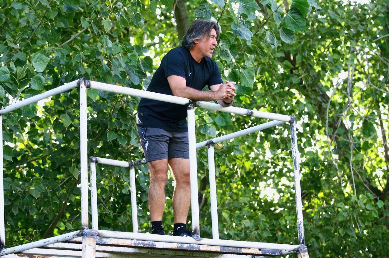 تمرین استقلال؛ ترکیبی از هندبال، سپکتاکرا و فوتبال!/ آنالیز بازیکنان توسط ساپینتو از برجک نگهبانی+عکس تمرین استقلال؛ ترکیبی از هندبال، سپکتاکرا و فوتبال!/ آنالیز بازیکنان توسط ساپینتو از برجک نگهبانی+عکس