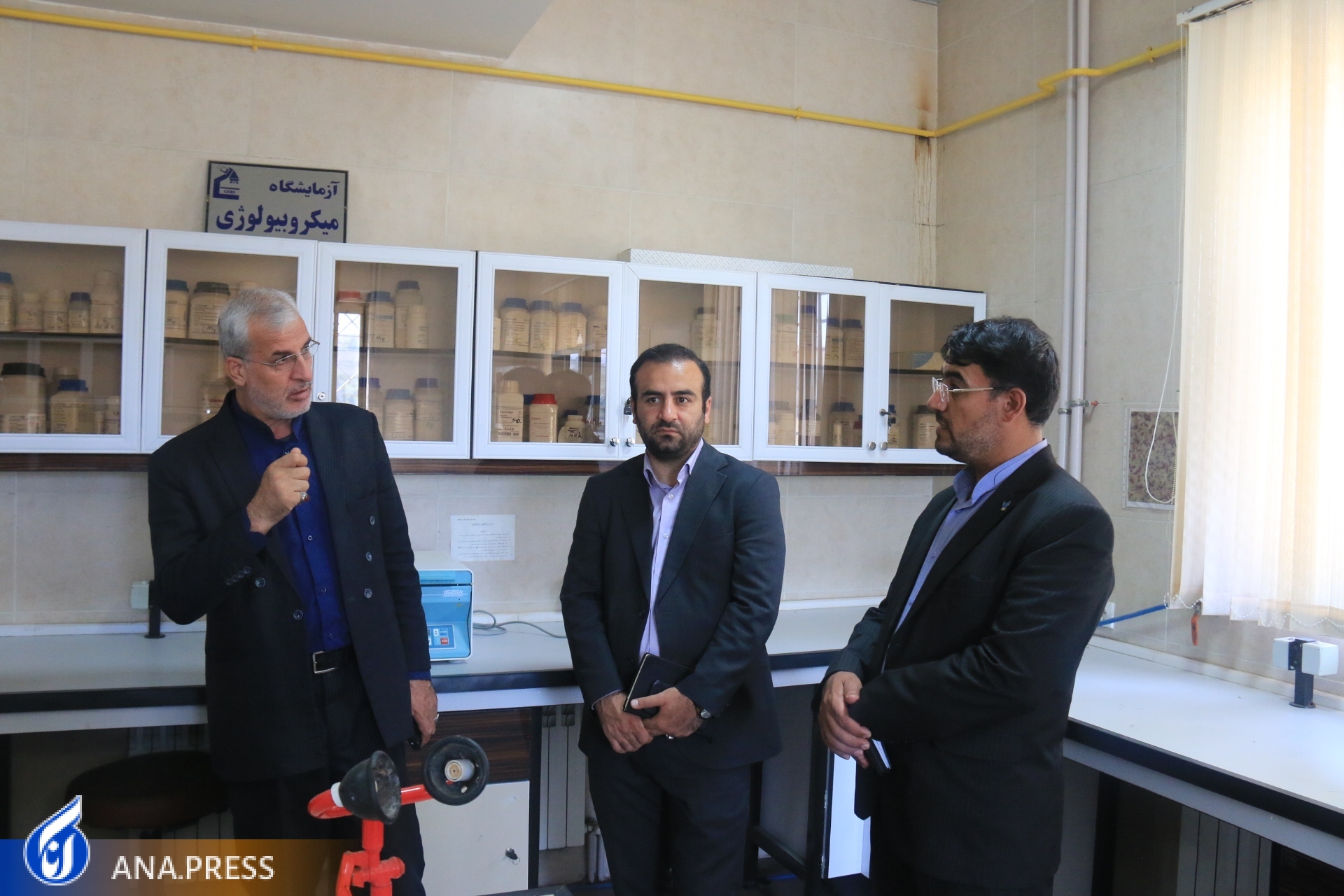 بازدید ۲ مدیرکل در استان همدان از امکانات و تجهیزات دانشگاه آزاد اسلامی