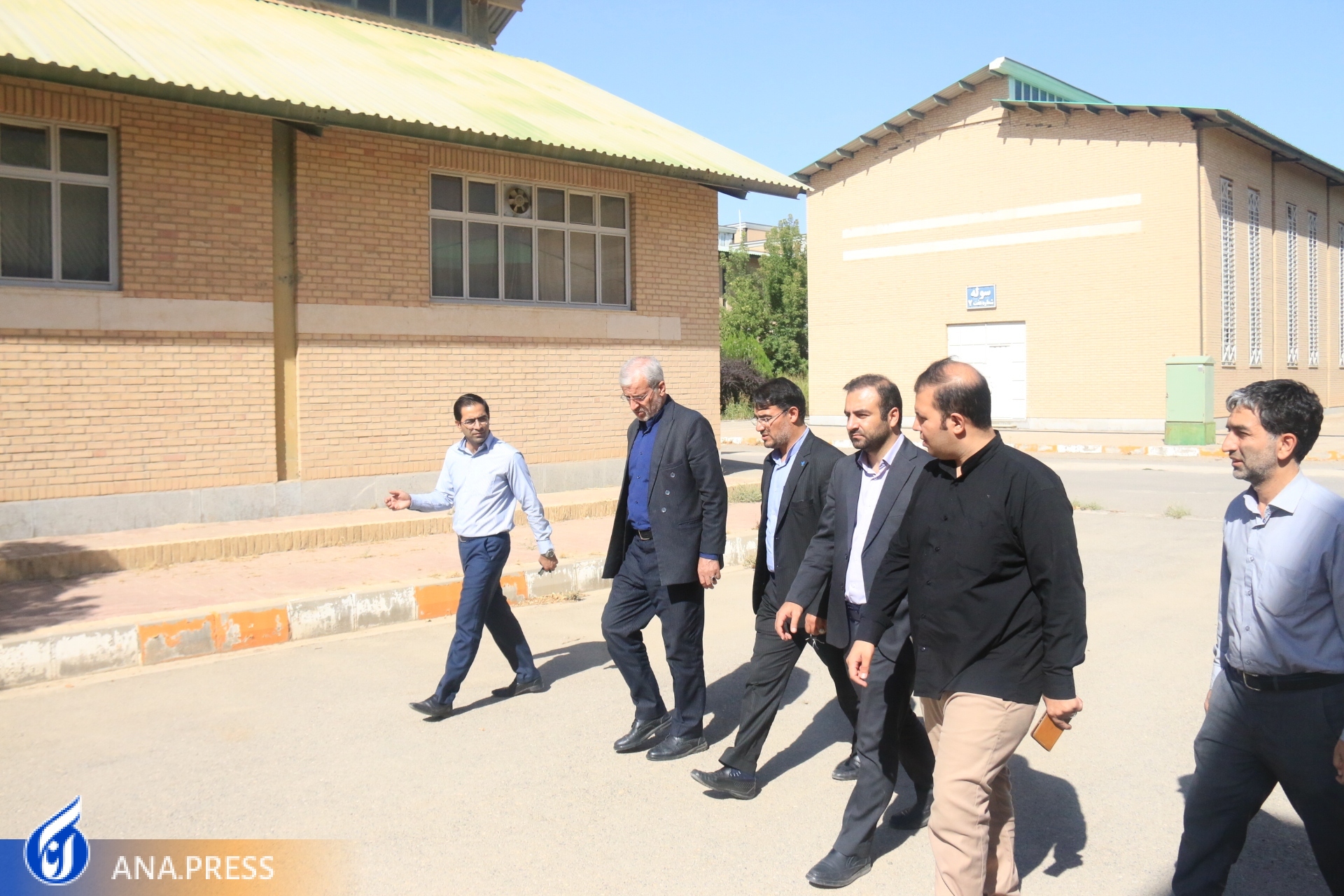 بازدید ۲ مدیرکل در استان همدان از امکانات و تجهیزات دانشگاه آزاد اسلامی