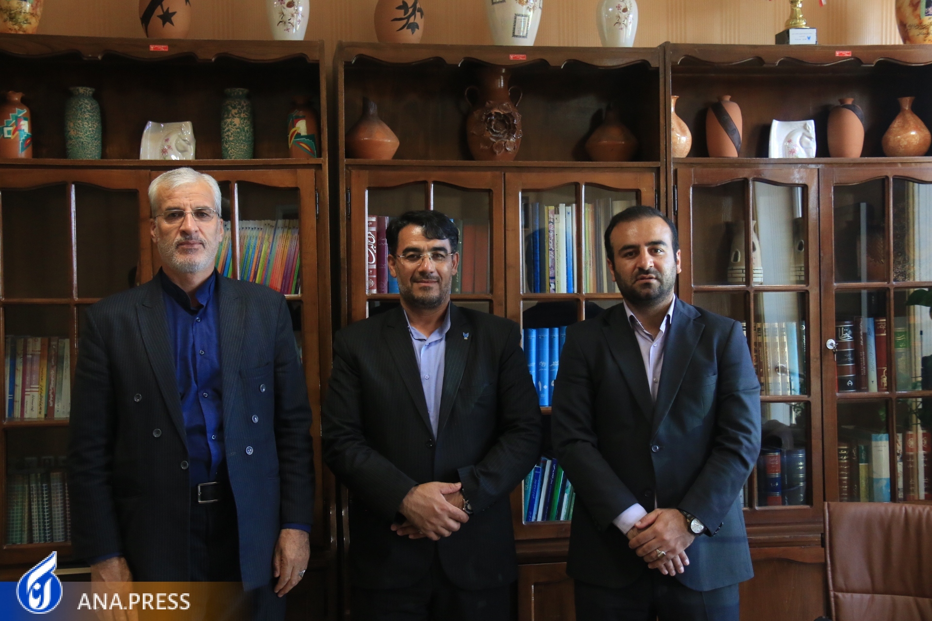 بازدید ۲ مدیرکل در استان همدان از امکانات و تجهیزات دانشگاه آزاد اسلامی