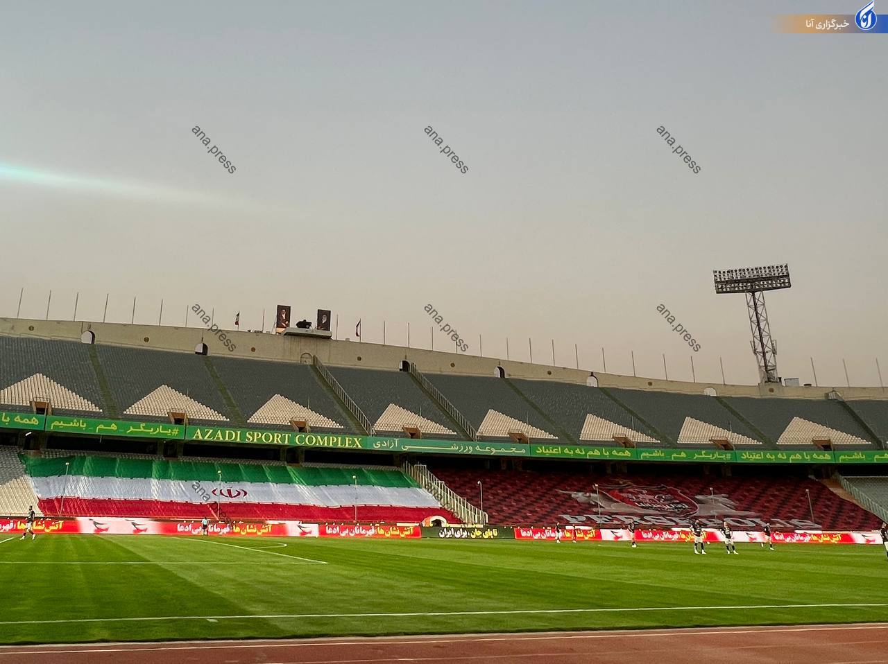 مشکل عجیب در آغاز و برگزاری دیدار پرسپولیس و تراکتور