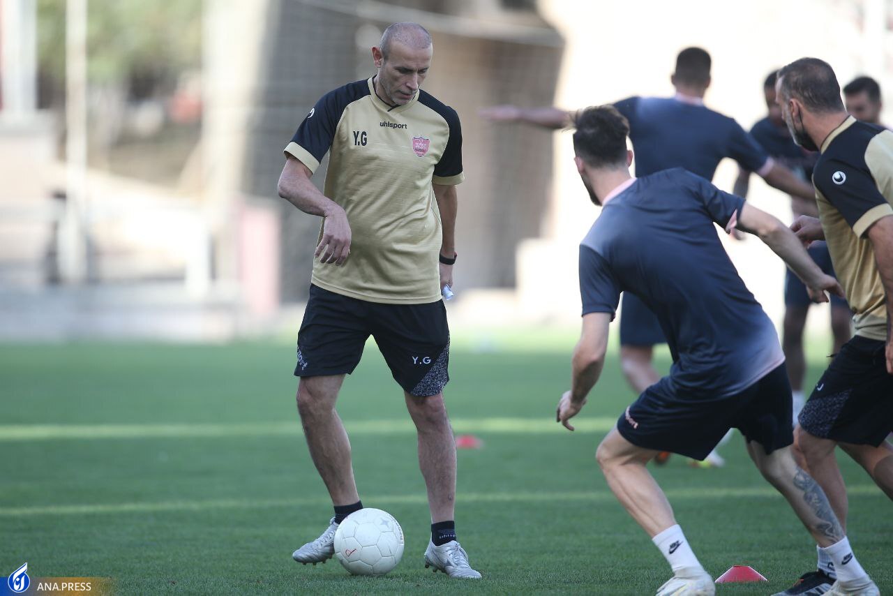 برگزاری تمرین پرسپولیس با میهمان ویژه/ کار اختصاصی دیاباته+ عکس برگزاری تمرین پرسپولیس با میهمان ویژه/ کار اختصاصی دیاباته+ عکس