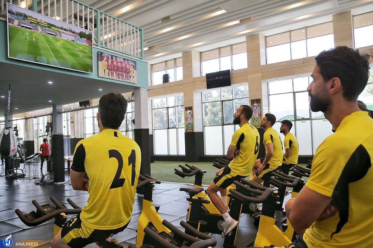 کیروش: با تعهد به کار پاسخ فداکاری خانواده فوتبال ایران را بدهیم کیروش: با تعهد به کار پاسخ فداکاری خانواده فوتبال ایران را بدهیم