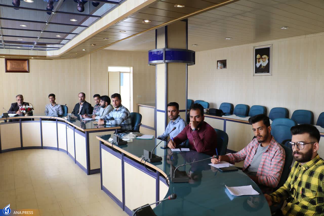 قاسمی پیربلوطی عنوان کرد قاسمی پیربلوطی عنوان کرد