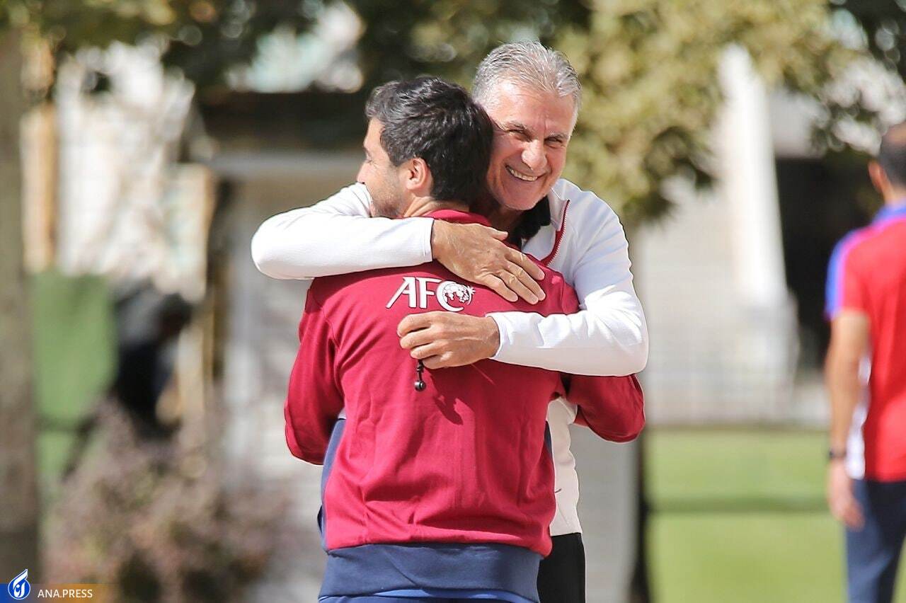 پایان فاز اول تمرین تیم ملی/ عکس یادگاری کی روش با یک استقلالی+ عکس