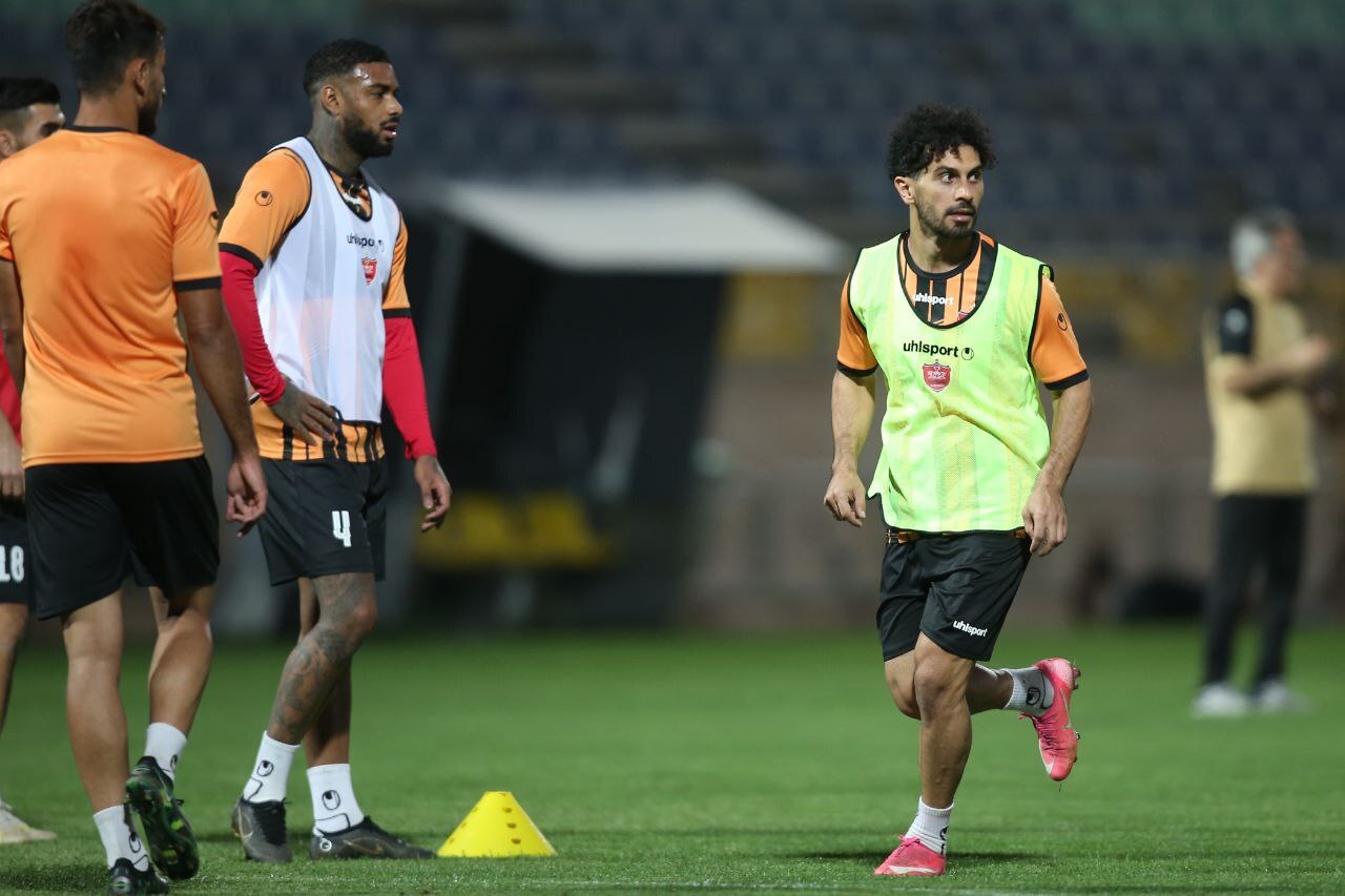 تمرین اختصاصی سرلک و دیاباته/ بازگشت ملی پوشان به تمرین پرسپولیس تمرین اختصاصی سرلک و دیاباته/ بازگشت ملی پوشان به تمرین پرسپولیس