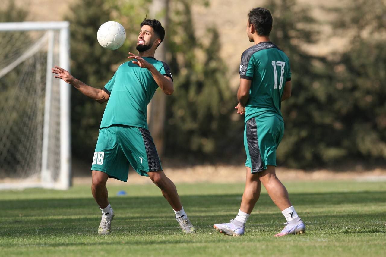 استقلال سبزپوش شد استقلال سبزپوش شد