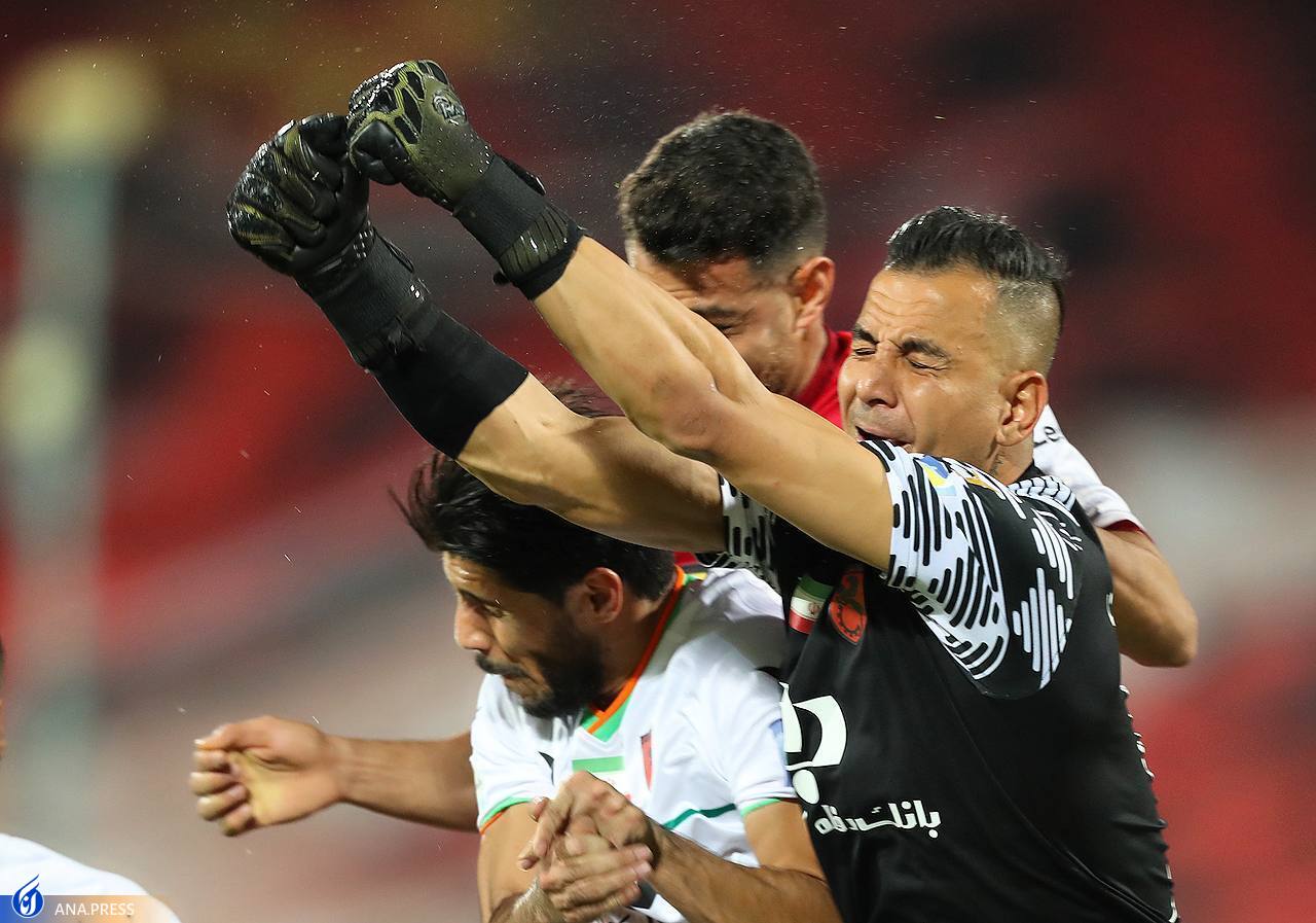 بیرانوند برنده دو جانبه دیدار پرسپولیس و مس بیرانوند برنده دو جانبه دیدار پرسپولیس و مس