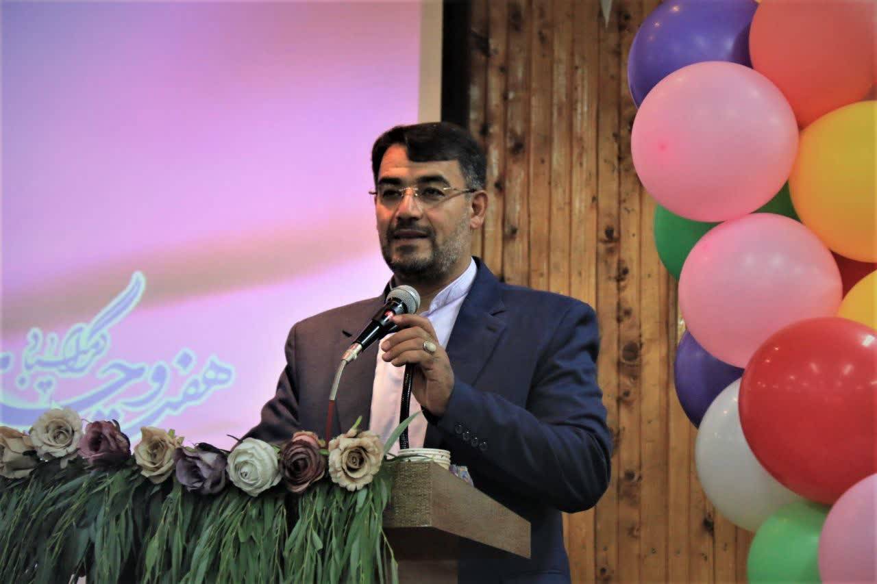 جریان نفاق از نقطه آغاز اسلام تا عصر حاضر وجود دارد