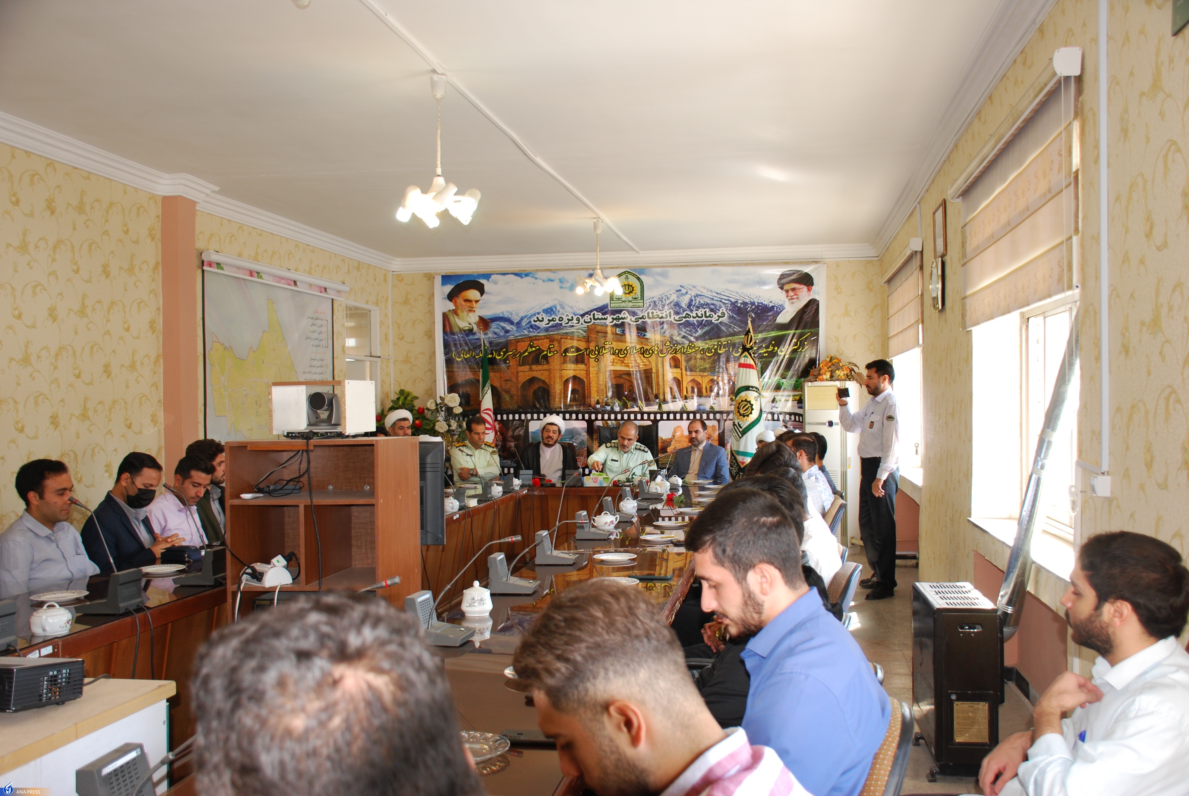 درایت فراجا در ناآرامیهای اخیر نمایان شد درایت فراجا در ناآرامیهای اخیر نمایان شد