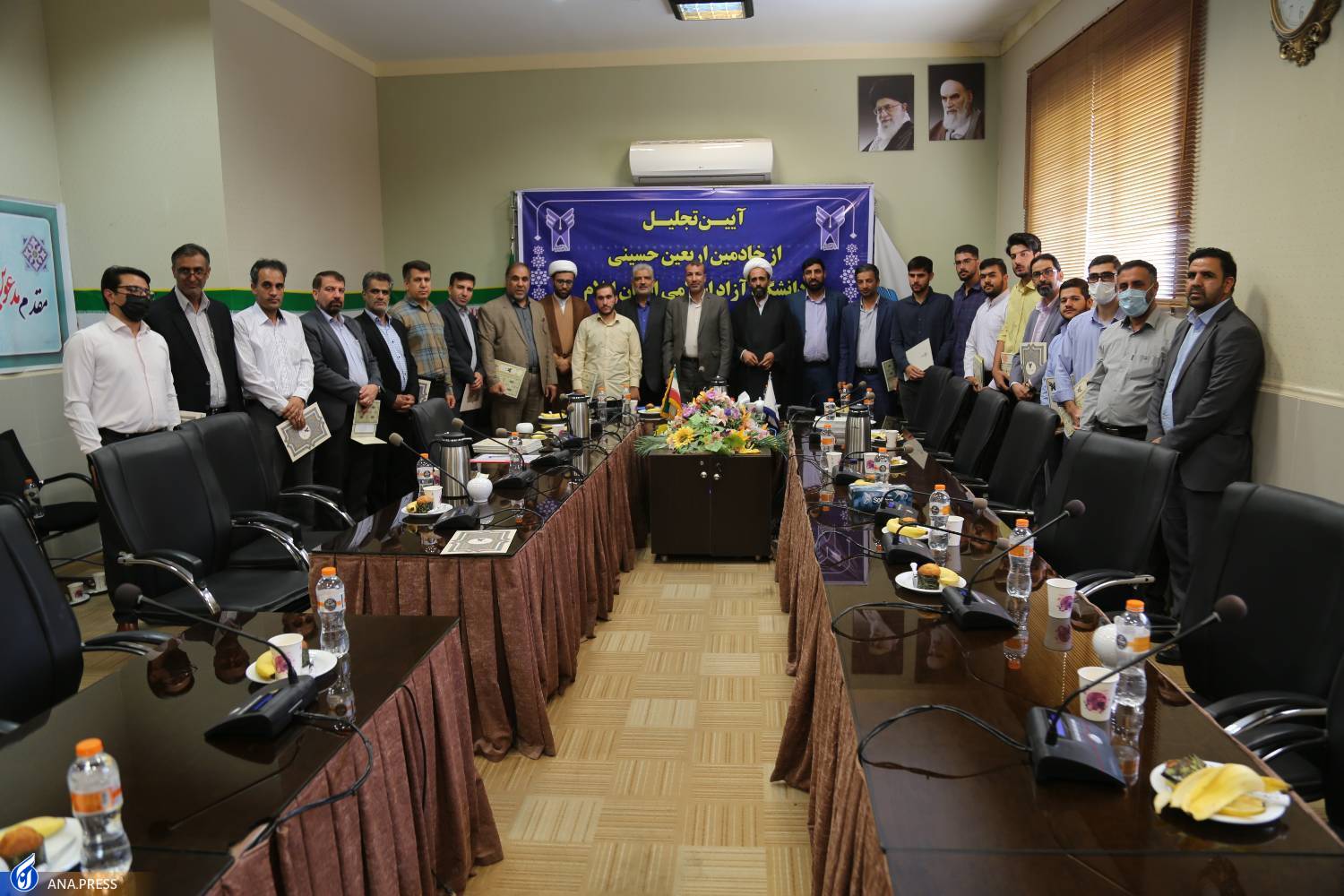 خدمات حسین‌وار دانشگاه آزادی‌ها به زائران اربعین/ لزوم تجهیز دانشجویان به آموزش مکتبی و انقلابی